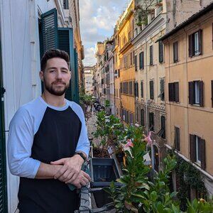 Meet your Posher, Corey